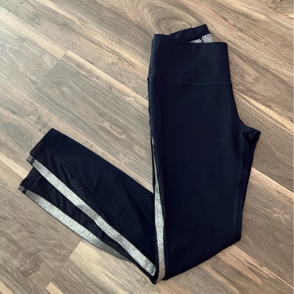 Victoria’s Secret Sport - Active Leggings - Picture 5 of 12